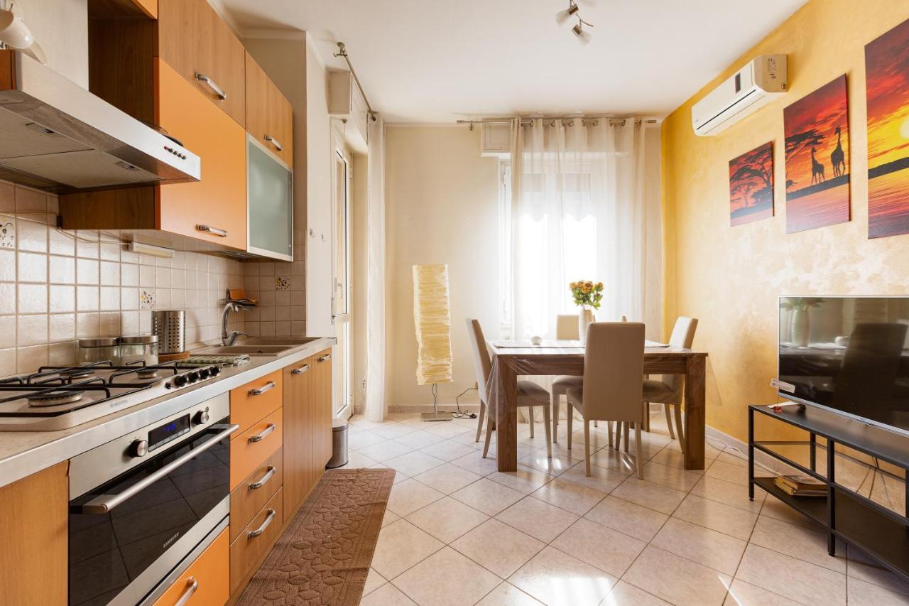Udine M2 Balcony Apt Apartment มิลาน ภายนอก รูปภาพ