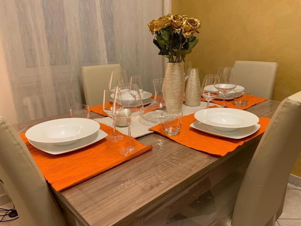 Udine M2 Balcony Apt Apartment มิลาน ภายนอก รูปภาพ